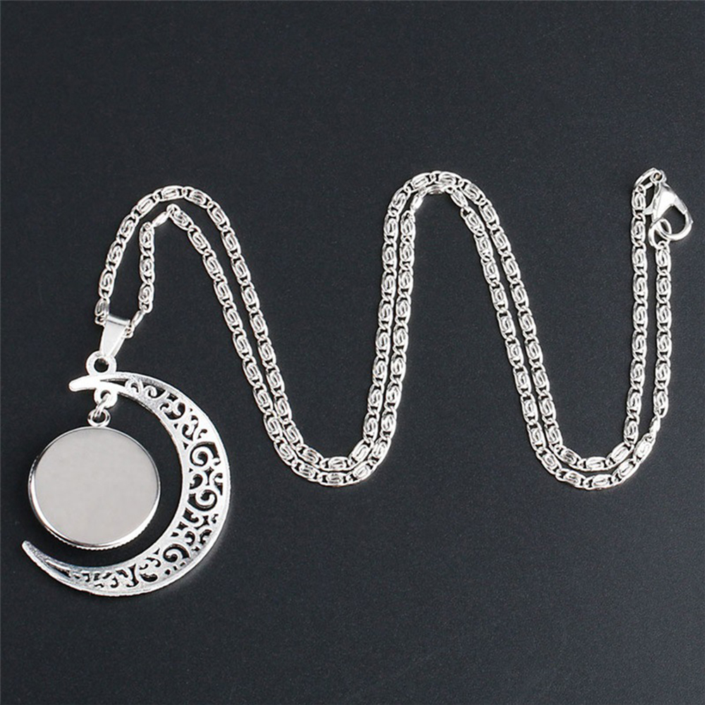 FORBETTER Unisex Pendant Necklace Women Cosplay Necklace Anime Demon Slayer Necklace Kamado Tanjirou Trendy Moon Men Kimetsu no Yaiba Chain Choker Glass Jewelry