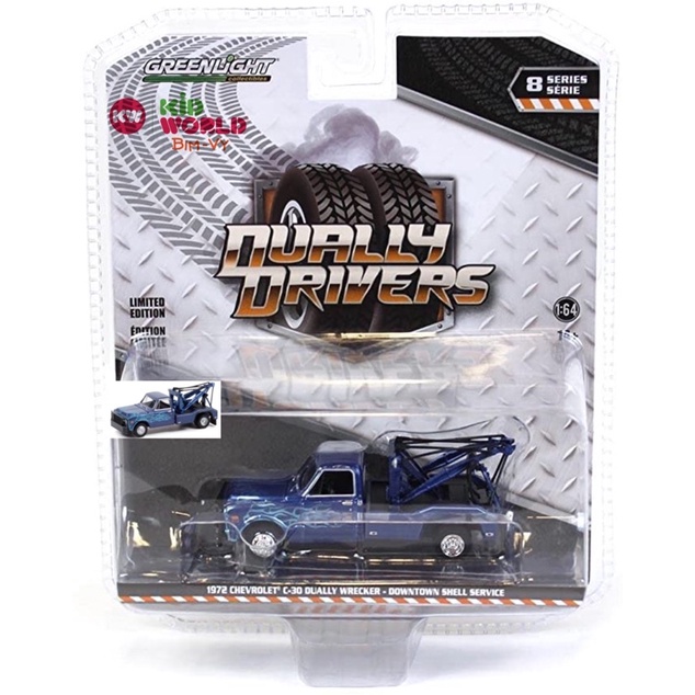 Xe mô hình GreenLight Dually Drivers Series 8 1969 Chevrolet C-30 Dually Wrecker - Blue and Black with Flames 46080-A.