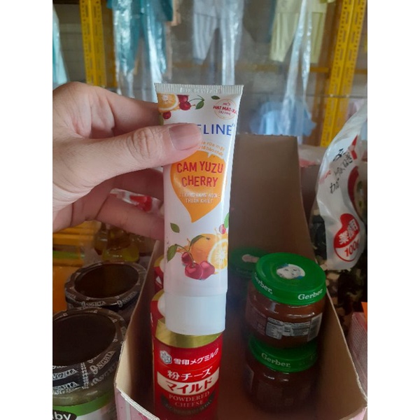 Sữa rửa mặt hazeline 50g