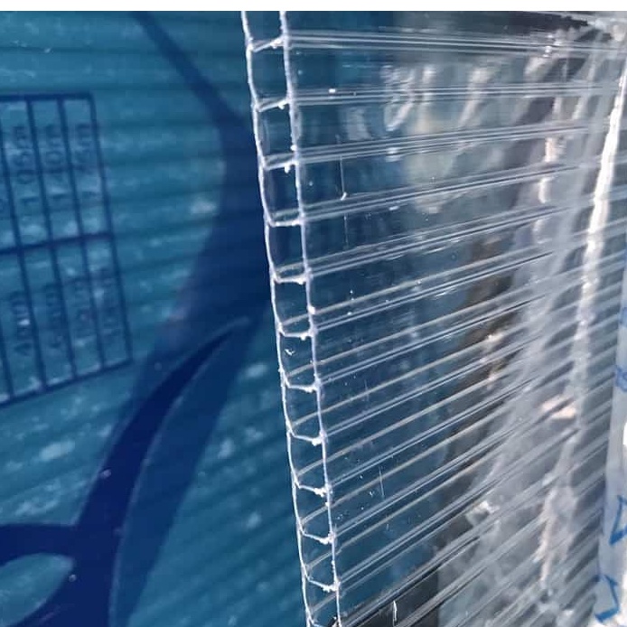Tấm poly rỗng ruột Dày 4mm ,MÀU TRẮNG / MÀU XANH đa năng