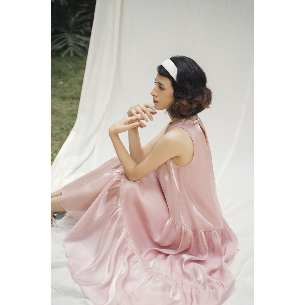 Đầm maxi đi biển suông dáng dài thiết kế tầng xòe sang chảnh cao cấp lụa organza Joven | BigBuy360 - bigbuy360.vn