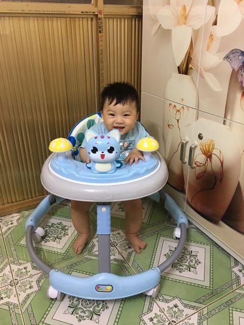 Xe tập đi phát nhạc khung kim loại chắc chắn cho bé. Xe tập đi tròn mèo giá rẻ
