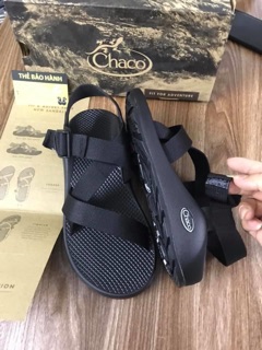 Dép xăng đan nam Chaco đen D70 đế thơm
