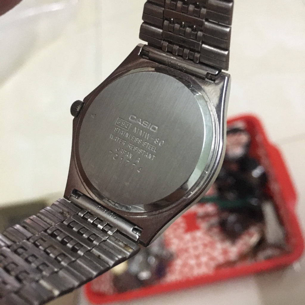 Đồng hồ nam Casio thương hiệu QUARTZ hàng si Nhật chính hãng , mặt trắng