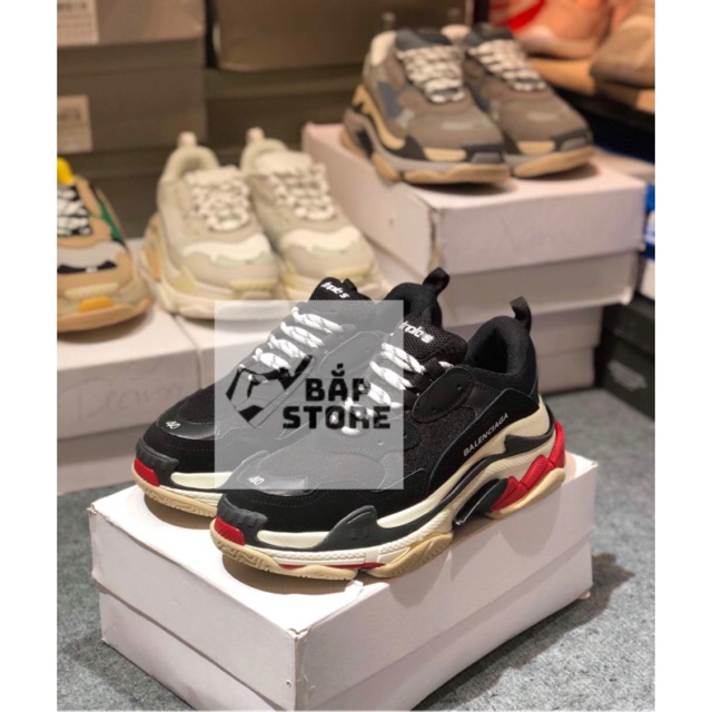 Balenciaga triple S