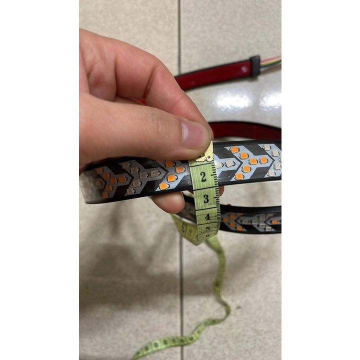 Dây led xi nhan hình mũi tên xương cá trang trí đuôi xe oto auto vol