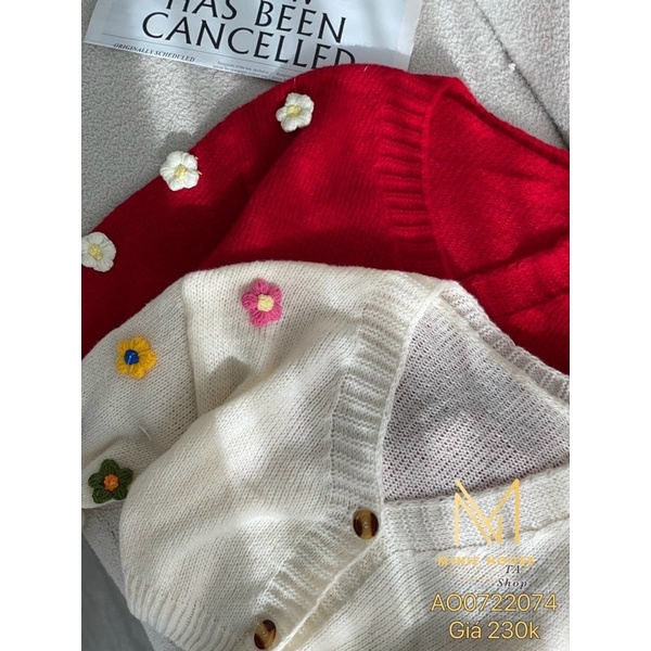 Áo khoác len nữ cadigan bông hoa nổi, hai màu đỏ trắng mới về