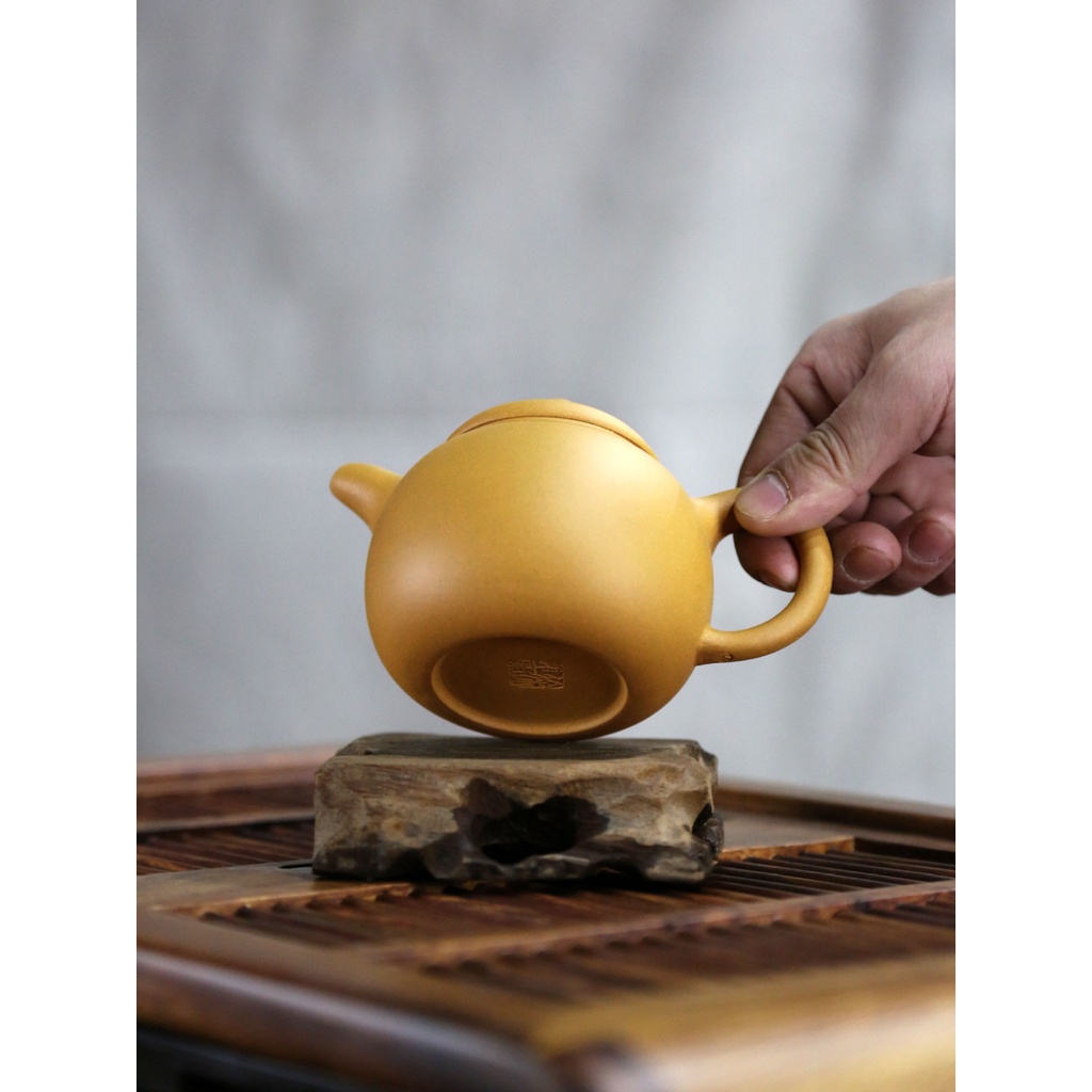 Ấm Tử Sa Nghi Hưng Liên Tử 260 ml (Đoạn Nê)