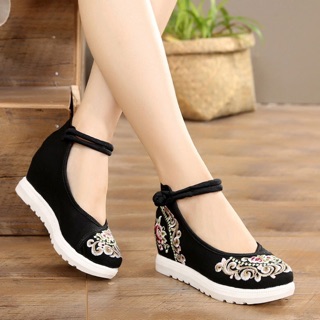 GIÀY THÊU ĐẾ XUỒNG (đế cao su có 4 màu)