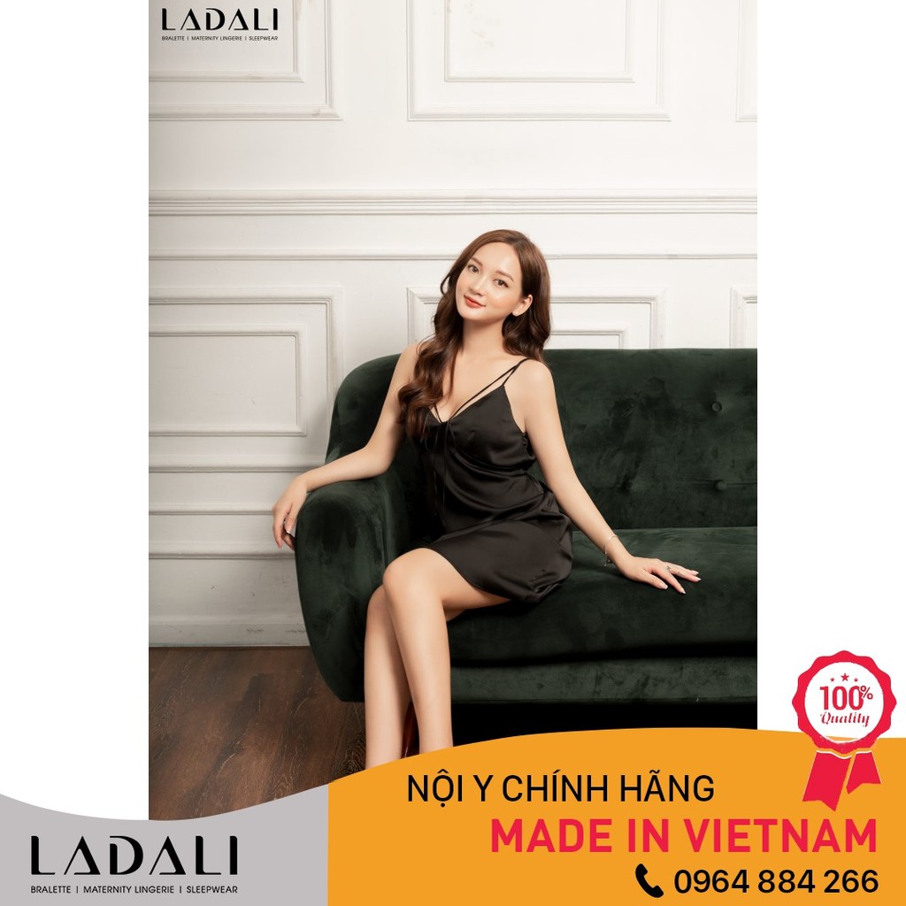 Váy ngủ lụa satin đen điệu đà sexy, quyến rũ, thoáng mát cho giấc ngủ sâu êm đềm - VN21 ĐEN