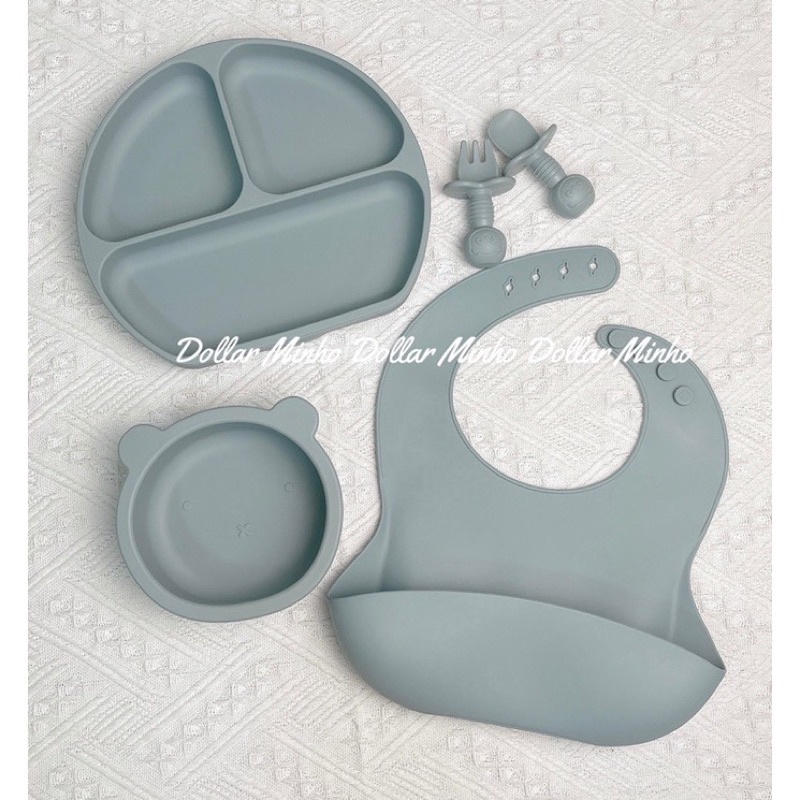Set silicon khay 3 ngăn kèm bát, yếm, thìa
