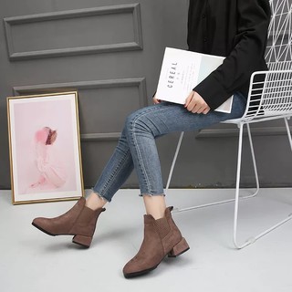 Giày Bốt Nữ Da Lộn Cạnh Chun Gót Cao 5cm