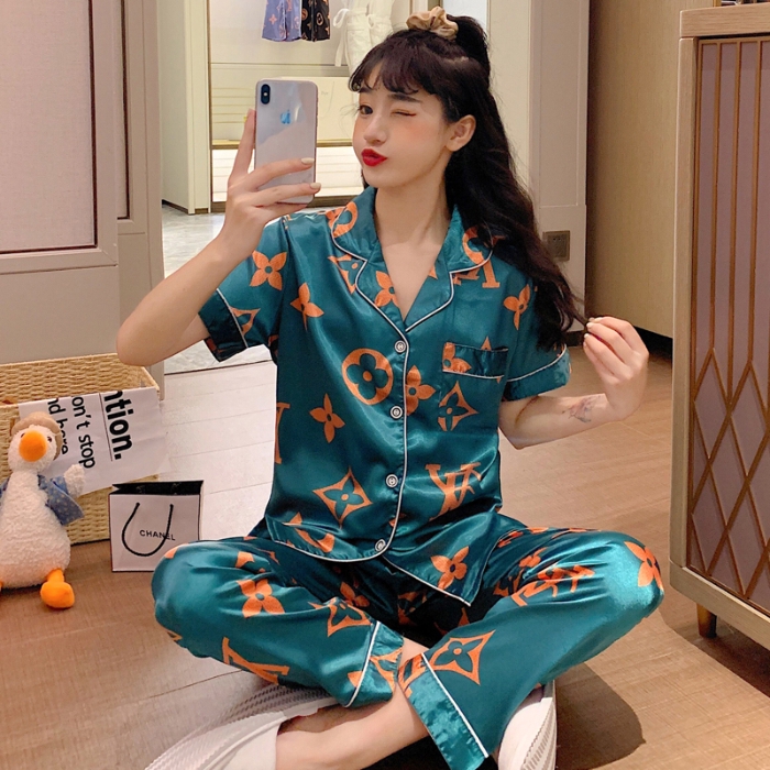 Set Đồ Ngủ Lụa Thời Trang Dành Cho Nữ