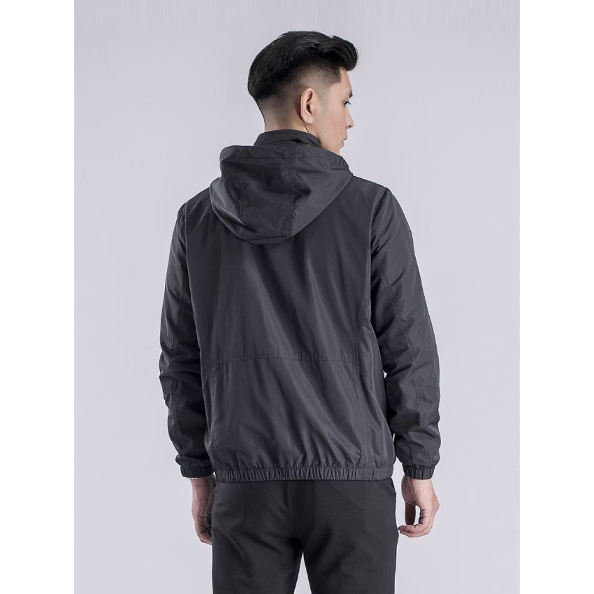 Áo khoác gió nam 2 lớp  ARISTINO AJK022W8  có mũ có thể tháo rời, bề mặt nhẵn mịn, chống thấm nước