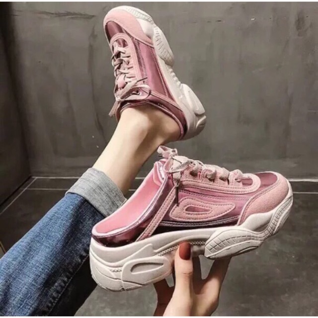 Sục thể thao ánh bạc