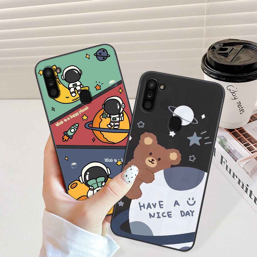 Ốp Samsung A11 / M11 in hình vũ trụ, phi hành gia bầu trời cute dễ thương