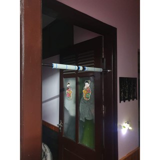 Xà đơn gắn cửa