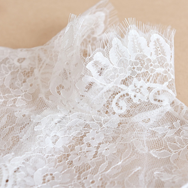 Áo croptop sát nách cổ lọ phối ren hoa gợi cảm dành cho nữ
 | BigBuy360 - bigbuy360.vn