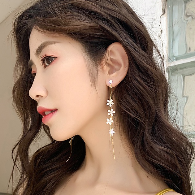 Bông Tai Dáng Dài Hình Hoa Phối Tua Rua Thời Trang Hàn Quốc S925