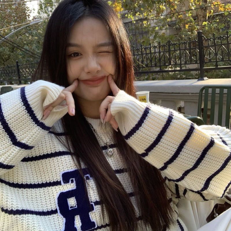 ♛Áo Len Lười Dáng Rộng Họa Tiết Kẻ Sọc Màu Tương Phản Thời Trang Thu Đông Phong Cách Mới Cho Nữ