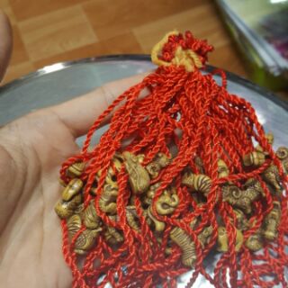 Vòng tay may mắn đỏ