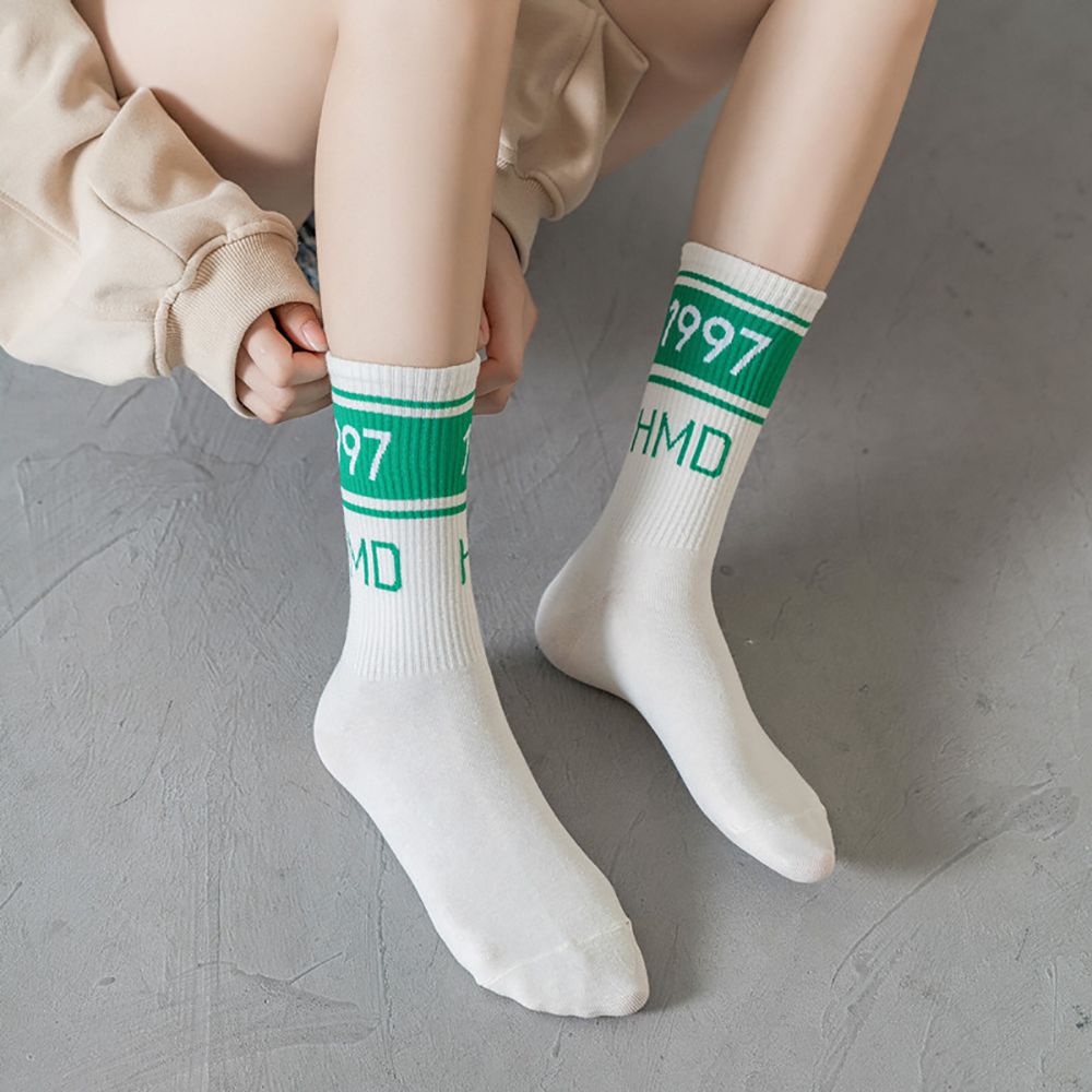 Đôi Vớ Thể Thao Thoáng Khí Thoải Mái In Chữ Thời Trang Harajuku Cho Nữ