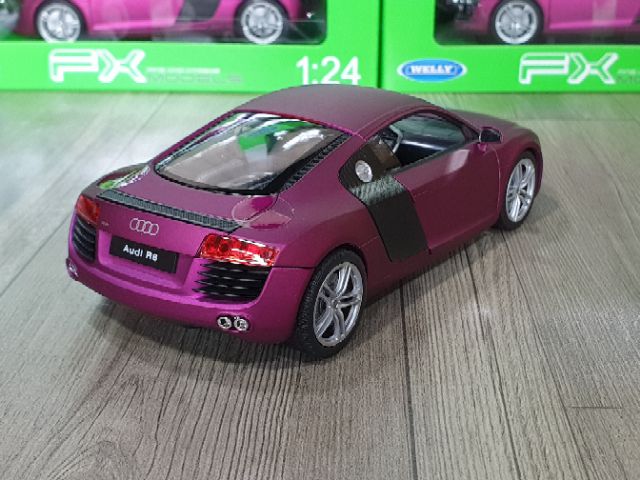 Xe mô hình Audi R8 1:24 Welly Tím