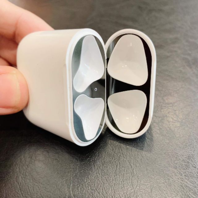 Dán Chống Bẩn AirPod Vàng 18