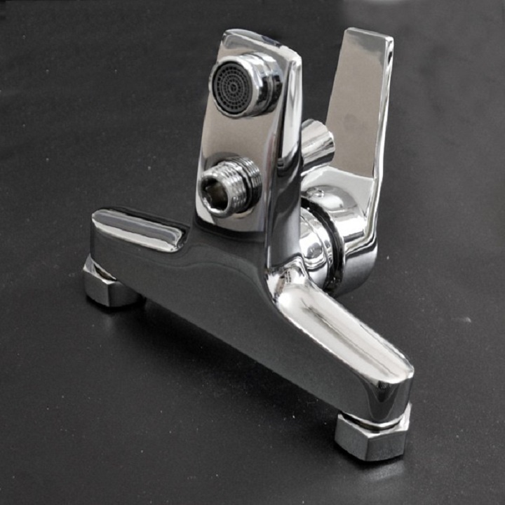 Củ sen tắm nóng lạnh cao cấp GIORMANI SNL904 hàng hợp kim đồng mạ crom 5 lớp kèm đôi chân đồng chữ Z