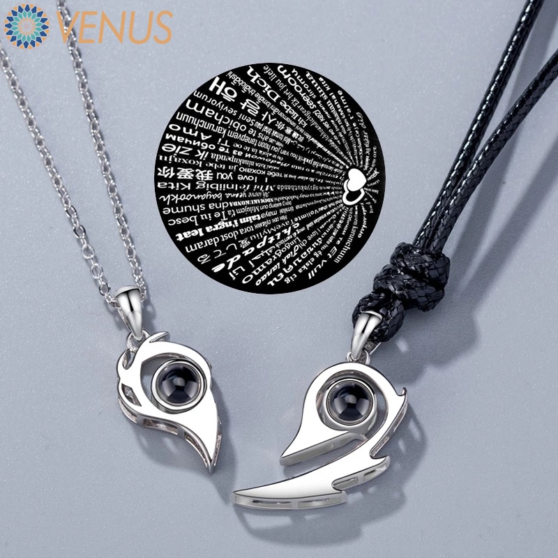 Set 2 Vòng cổ Mặt Ghép Hình Trái Tim Chiếu Chữ I Love You Bằng Nam Châm Hít 100 Ngôn Ngữ