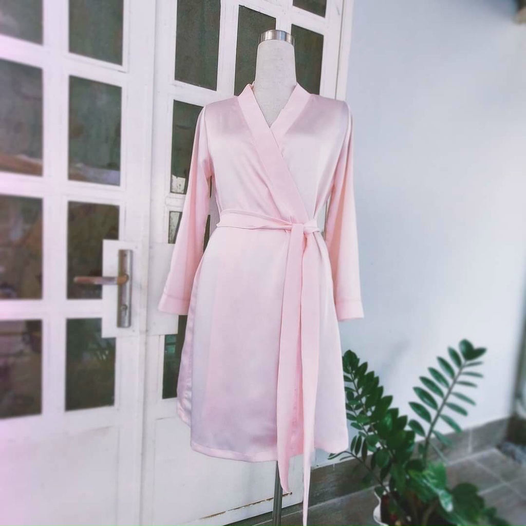 Aó choàng lụa trơn mặc nhà sang trọng đủ màu sắc | BigBuy360 - bigbuy360.vn