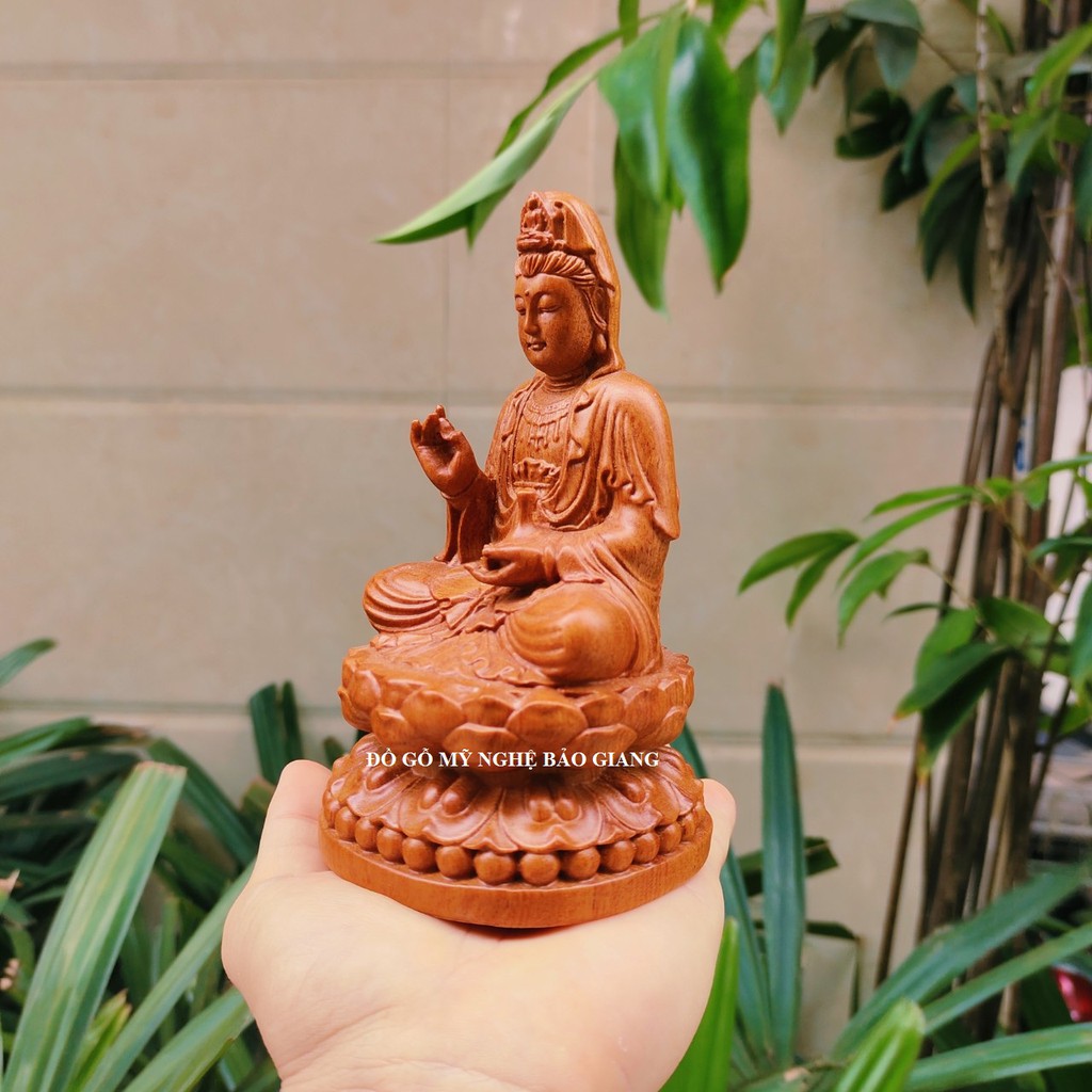 Tượng phật bà quan âm bằng gỗ hương