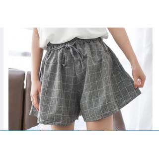 Quần đùi nữ sọc caro