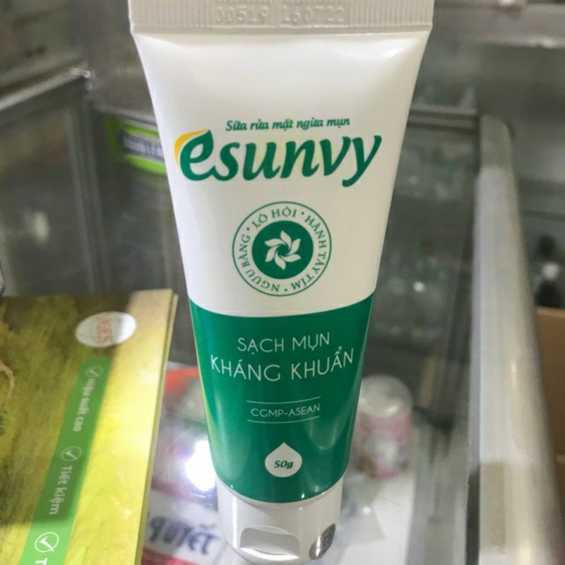 Sữa rửa mặt Esunvy ⚡ CAM KẾT CHẤT LƯỢNG  ⚡Làm sạch bụi bẩn, làm sạch sâu tận lỗ chân lông, loại bỏ dầu trên da