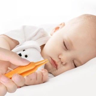 Dụng cụ gắp gỉ mũi an toàn cho bé