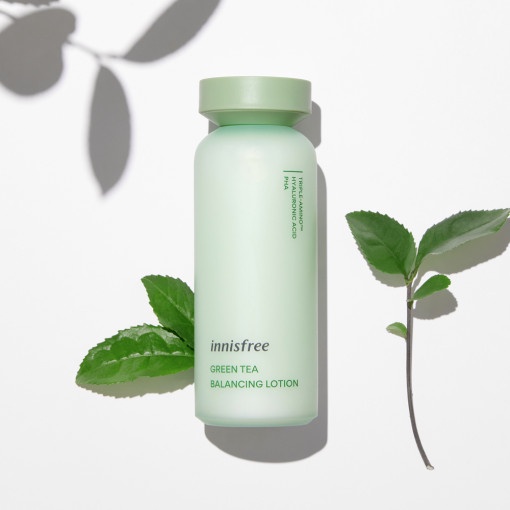 Nước Hoa Hồng Innisfree Green Tea Balancing Skin 200ml