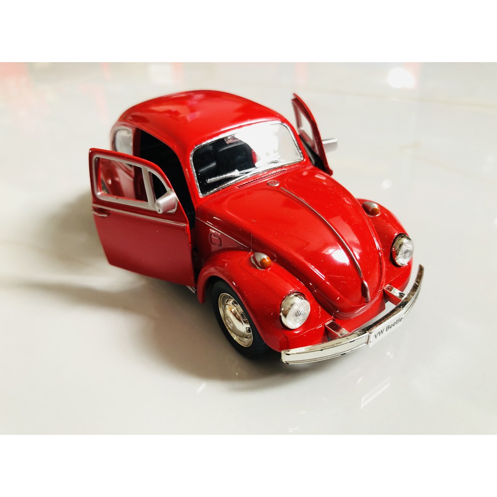 Xe mô hình chạy trớn 1967 Volkswagen Beetle (đỏ & đen) RMZ - Tỉ lệ 1:36