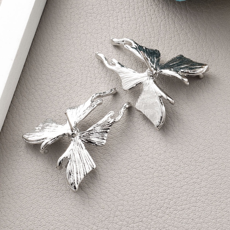 Khuyên Tai Hình Bướm Bằng Kim Loại Thời Trang Cá Tính Dành Cho Nữ