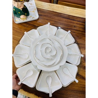 bộ đồ ăn hoa hồng vàng kim ( kèm bàn kính xoay)