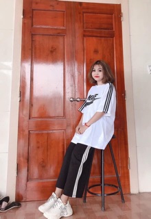 Quần thể thao ba sọc rộng