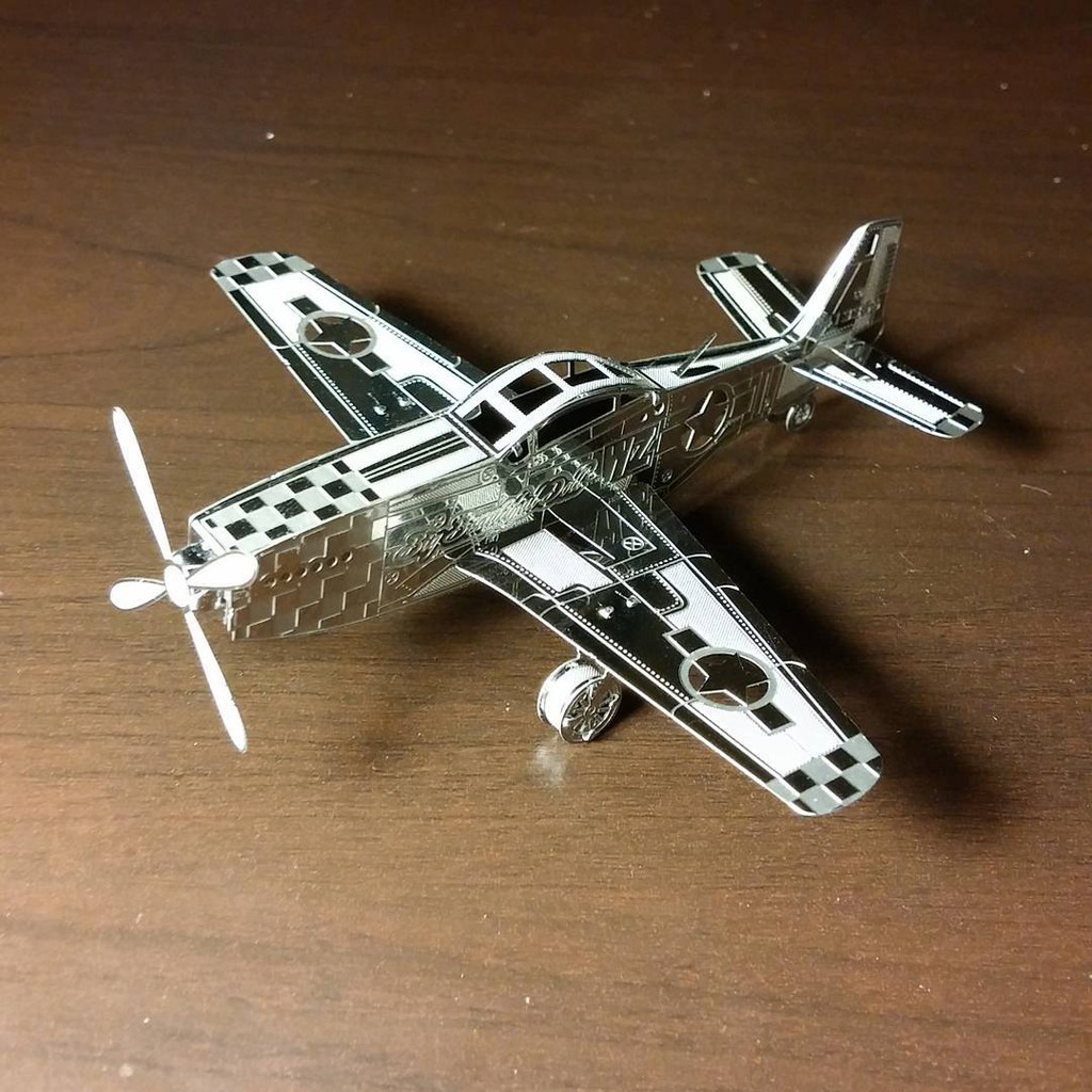 Mô hình 3D kim loại lắp ráp Máy bay tiêm kích P-51 Mustang [Chưa lắp]