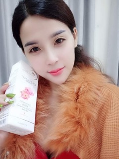 SỮA RỮA MẶT TRẮNG DA VITAMIN B3 75ml