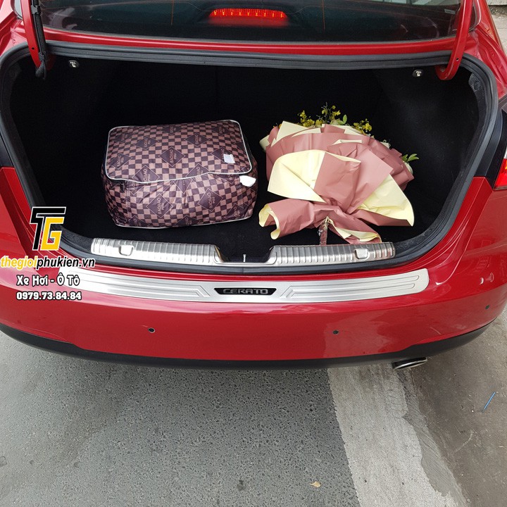 Ốp chống trầy cốp trong, ngoài xe Kia Cerato 2016- 2018 – Mẫu INOX