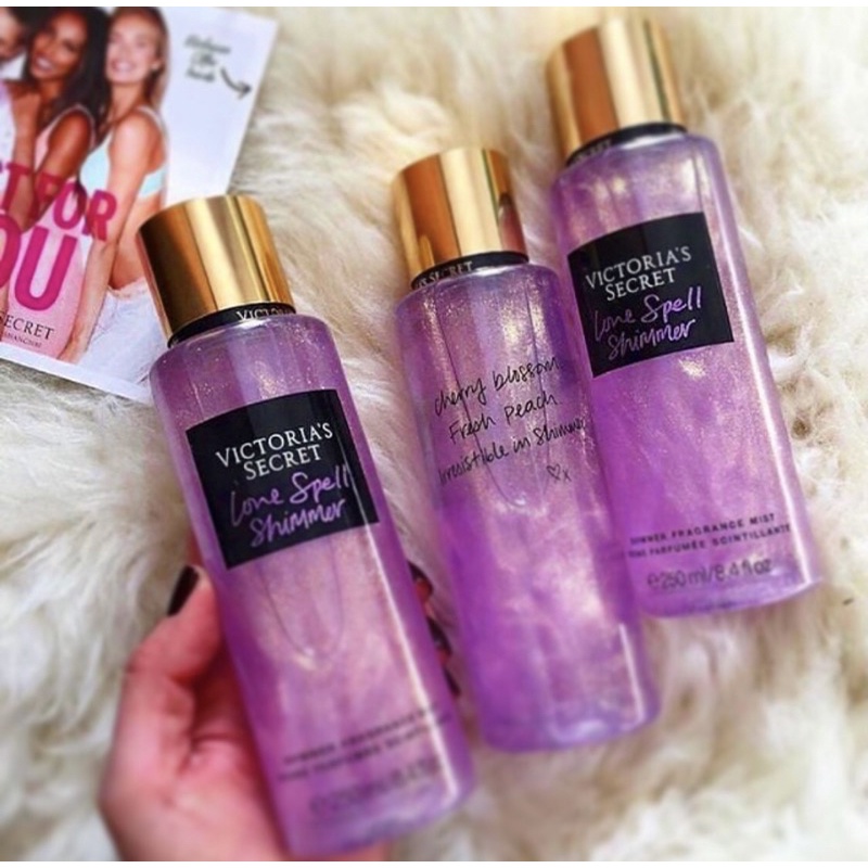 Xịt thơm toàn thân có nhũ Victoria Secret Love Spell - body mist