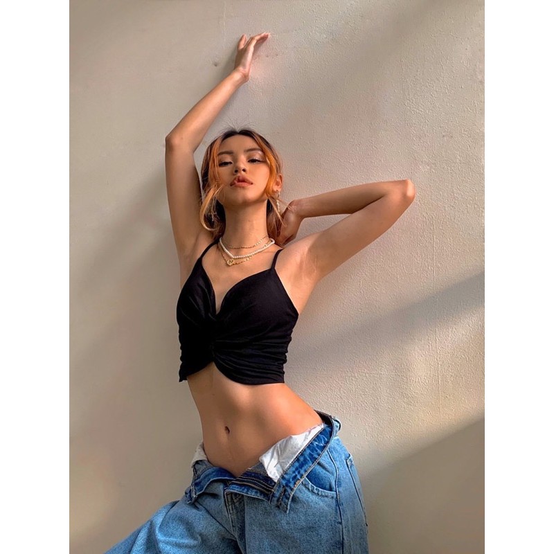 Áo Croptop xoắn lai