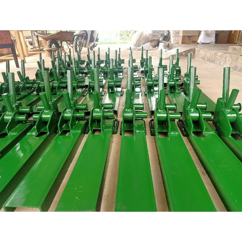 Vam uốn sắt phi 18 trở về
