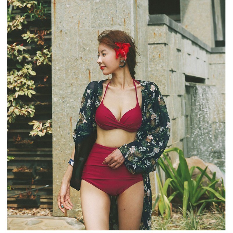 Bikini hai mảnh lưng cao áo cúp ngực nhiều mà dễ thương