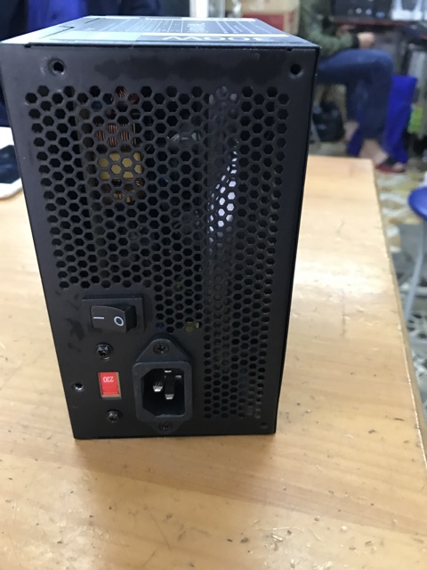 Nguôn Segotep đen 300w fan 12 cũ