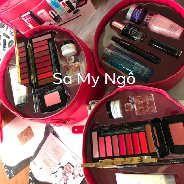 Nguyên set Lancome gồm 13 món giá về tay chỉ 2899k 🔥🔥 ( set này trị giá hơn 8 triệu đó ạ)