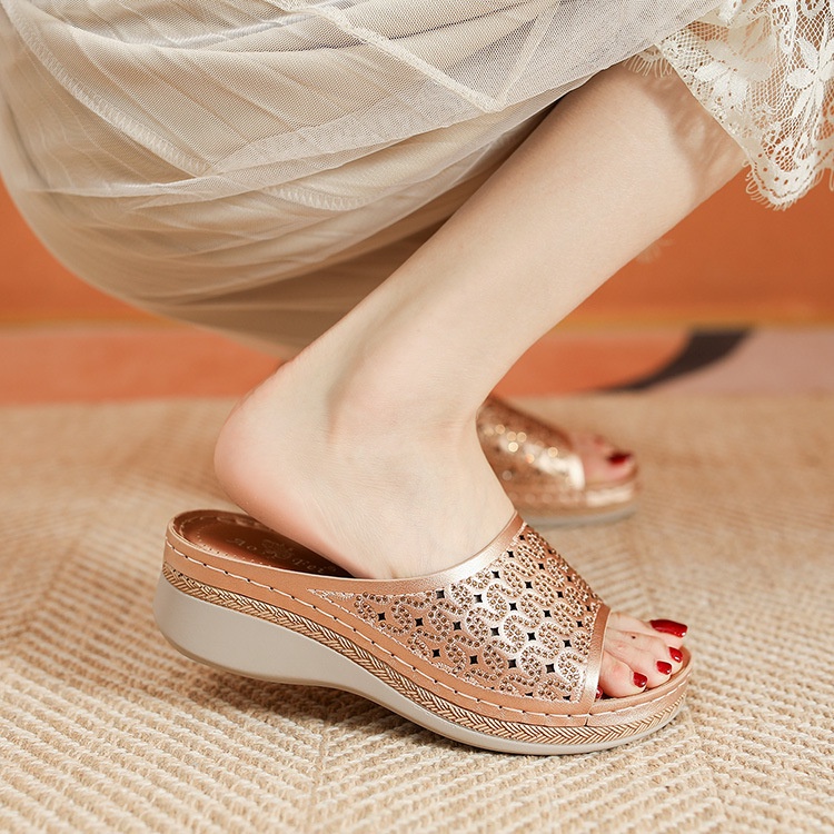 Giày Búp Bê Đế Xuồng Thêu Họa Tiết Xinh Xắn Phong Cách Retro Cho Bạn Gái